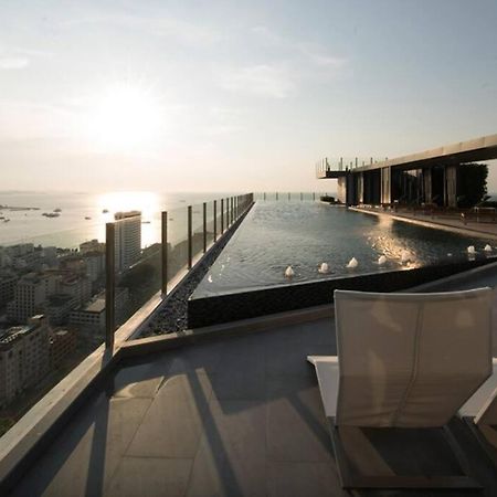 The Base Condo Center Of Pattaya Rooftop Swimming Pool Bagian luar foto