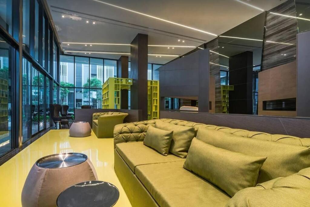 The Base Condo Center Of Pattaya Rooftop Swimming Pool Bagian luar foto