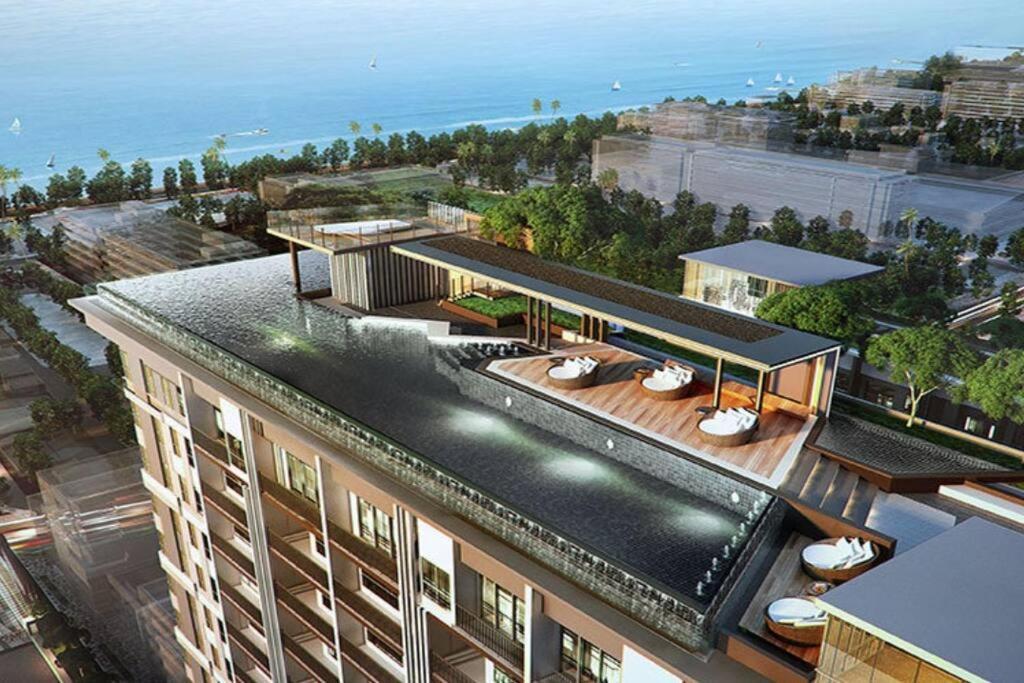 The Base Condo Center Of Pattaya Rooftop Swimming Pool Bagian luar foto