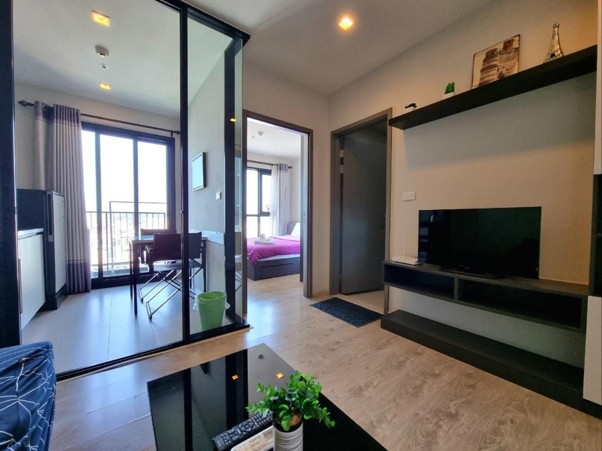 The Base Condo Center Of Pattaya Rooftop Swimming Pool Bagian luar foto