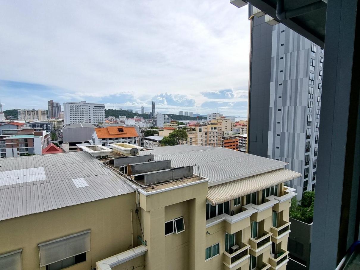The Base Condo Center Of Pattaya Rooftop Swimming Pool Bagian luar foto