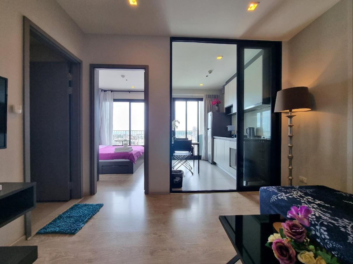 The Base Condo Center Of Pattaya Rooftop Swimming Pool Bagian luar foto